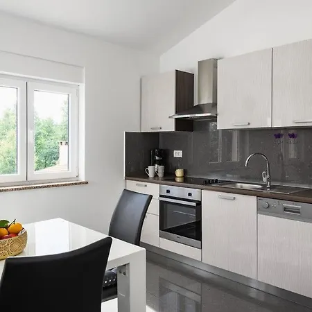 Villa Roberta By Guide