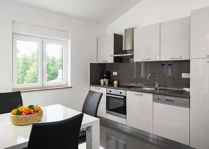 Villa Roberta By Guide